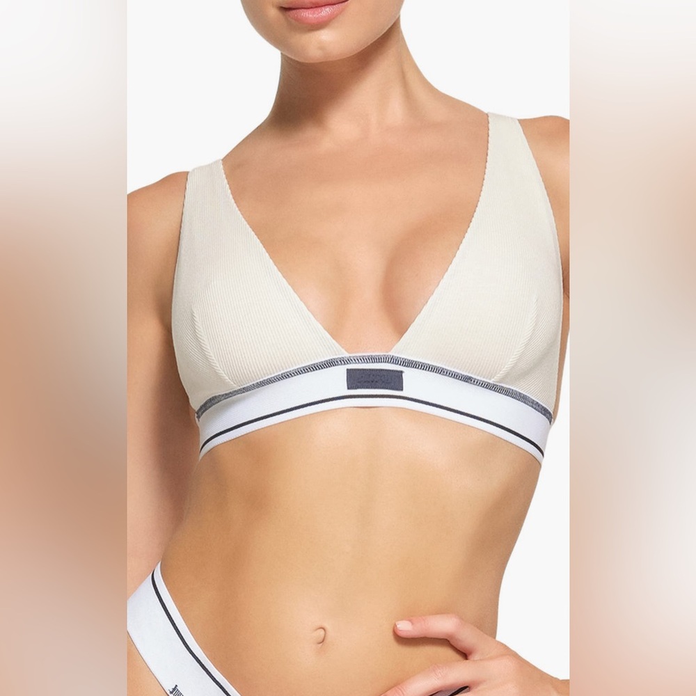 SKIMS Cotton Ribbed Plunge Bralette